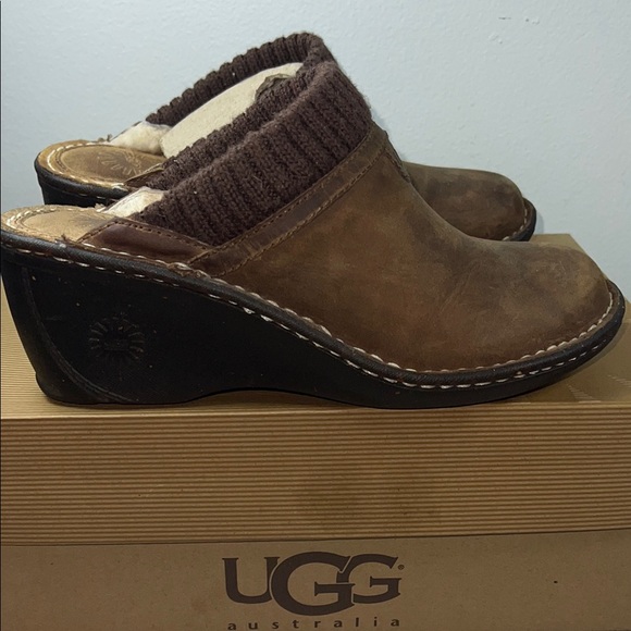 UGG Women's gael brown leather Chestnut Knit Clogs. size7. stand - Picture 7 of 9